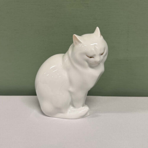 herend_cat_in_natural_design