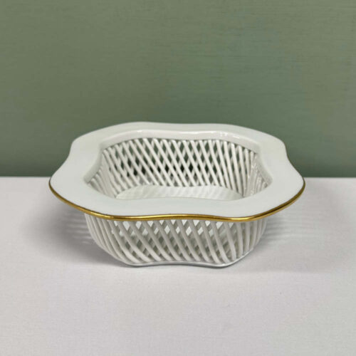 herend_square_white_basket