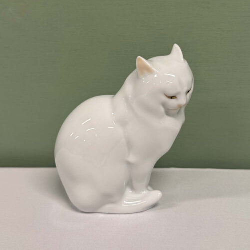 herend_white_cat
